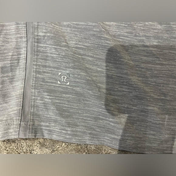 Lululemon Men’s Lined Short - Picture 11 of 12